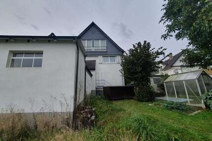Haus zum Mieten in Siegen 1.350 € 180 m²