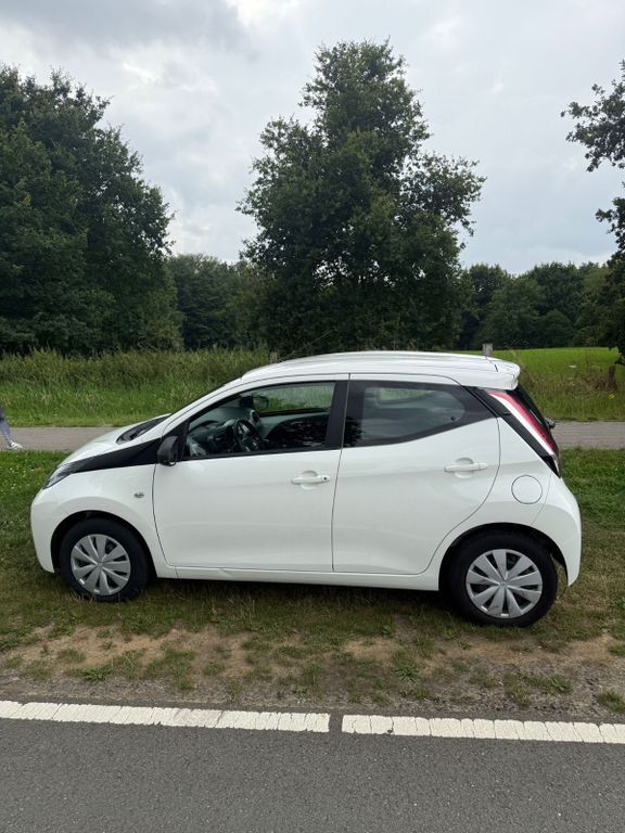 Aygo (X)