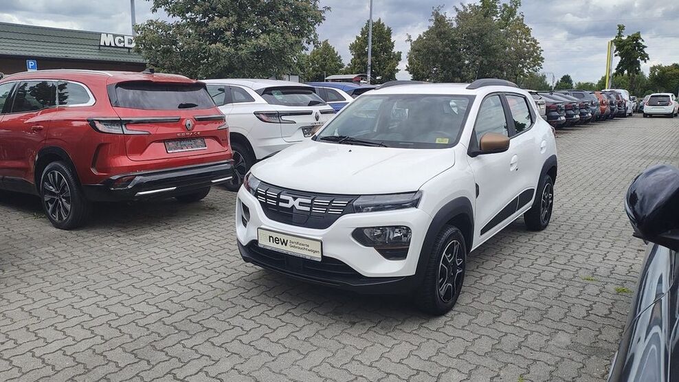 Dacia Spring 11.276 km 14.997 € Massen 03238
