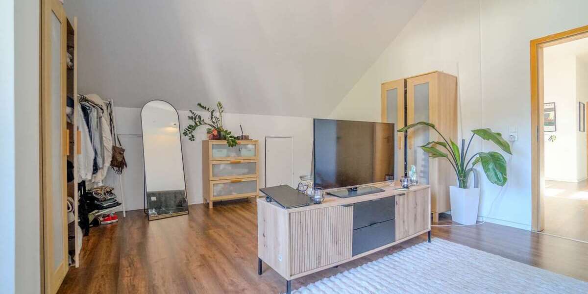 Mehrfamilienhaus mit Weitblick in bester Lage Herborn OT - Mehrfamilienhaus, Wohnhaus Herborn | Angebot:27271502