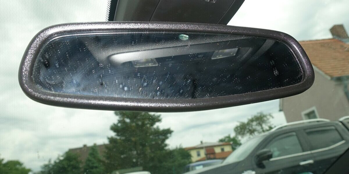 Opel Insignia Elegance Navi PDC Kamera Memory LED eGHSD 96.200 km 19.950 &euro; Neumarkt/OPf 92318