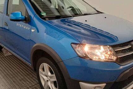 Dacia Sandero 96.000 km 9.999 &euro; Cuxhaven 27472