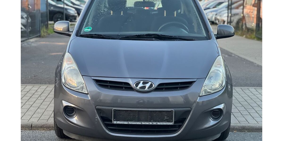 Hyundai i20 95.126 km 3.490 &euro; Wildau 15745