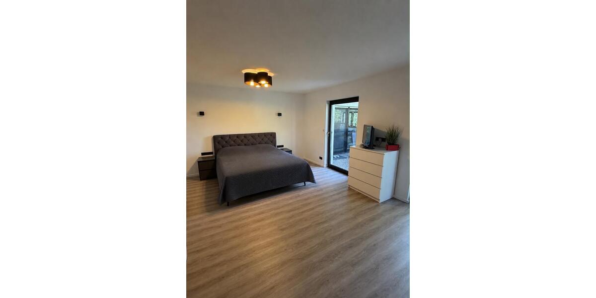 Bungalow Naila - 5 Zimmer, 225 m&sup2;, 390.000&euro; | Angebot:27130733