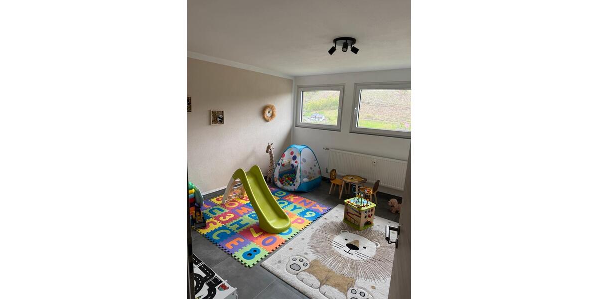 Dachgeschoßwohnung Finnentrop - 3 Zimmer, 62 m&sup2;, 520&euro; | Angebot:26250355