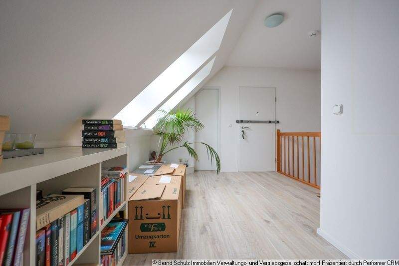 Etagenwohnung Hamburg Rissen - 3 Zimmer, 108 m&sup2;, 1.450&euro; | Angebot:25476060