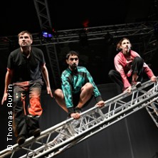 Rasen - Es war nur ein Spiel. Ein Moment. Ein Witz. Ein Kick 18.02.2026 Theater Strahl Berlin