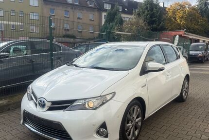 Toyota Auris 98.000 km 9.200 € Essen 45143