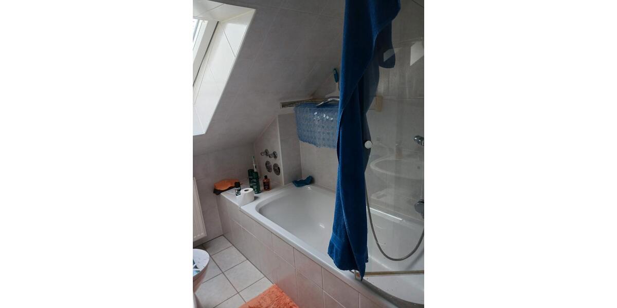 Dachgeschoßwohnung Roth - 2 Zimmer, 60 m&sup2;, 600&euro; | Angebot:26400490