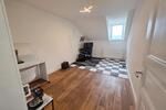 Dachgeschoßwohnung Trier Feyen-Weismark - 3 Zimmer, 68 m&sup2;, 680&euro; | Angebot:26309269