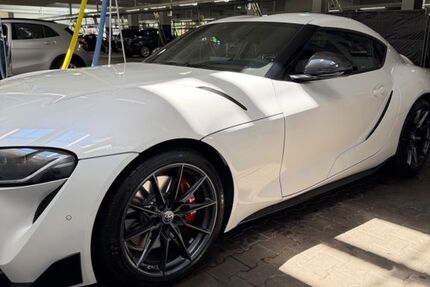 Toyota Supra 9.000 km 63.100 &euro; Stuttgart 70374