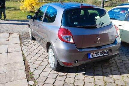 Renault Clio 220.000 km 600 € Niederviehbach 84183