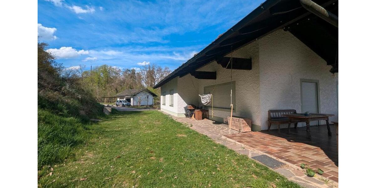 Erdgeschoßwohnung Nittenau - 3 Zimmer, 110 m&sup2;, 950&euro; | Angebot:26105079