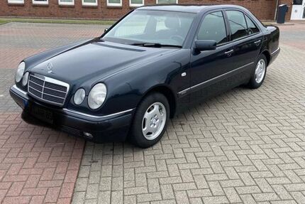 Mercedes-Benz E 230 251.181 km 2.500 &euro; Jever 26441