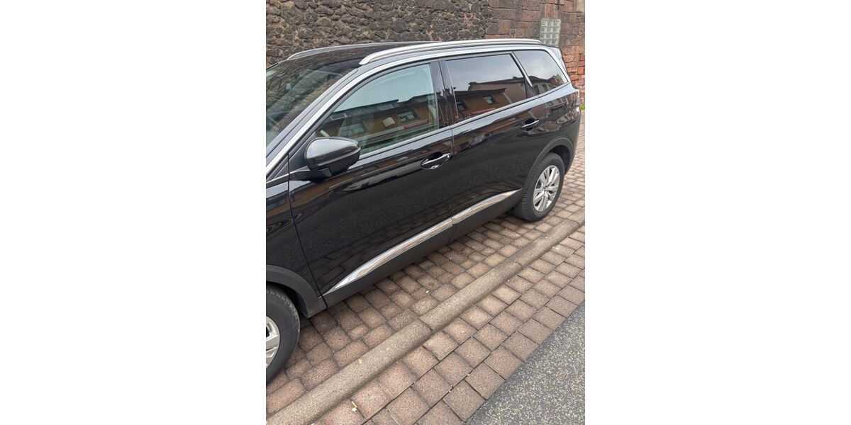 Peugeot 5008 136.000 km 20.000 &euro; Maintal 63477