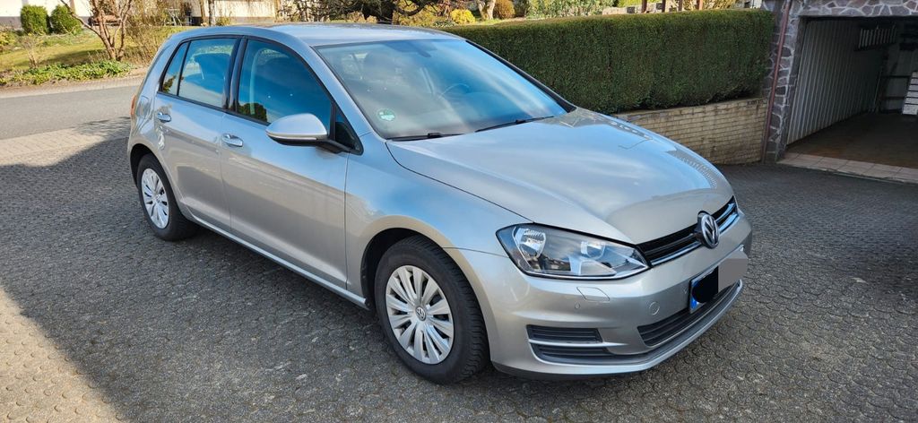 VW Golf 103.000 km 10.000 &euro; Breitscheid 35767