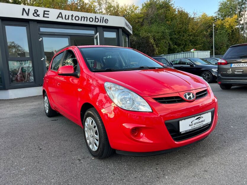 Hyundai i20 90.000 km 3.490 € Augsburg 86165