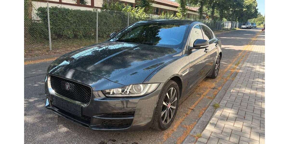 Jaguar XE 141.912 km 7.450 &euro; Breisach am Rhein 79206