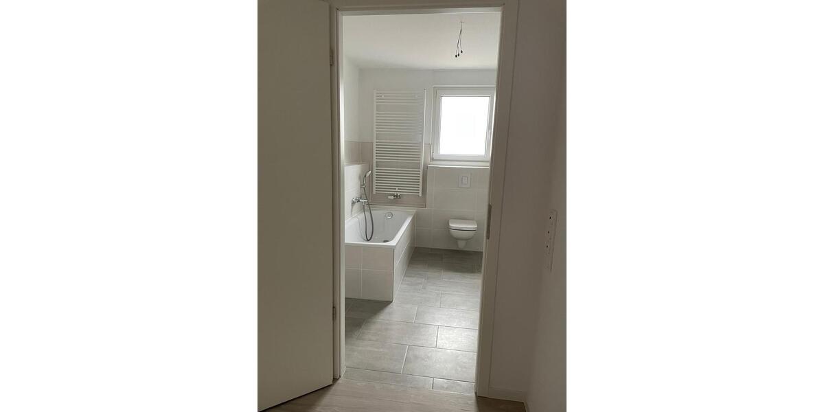 Etagenwohnung Schönefeld - 2 Zimmer, 66 m&sup2;, 1.250&euro; | Angebot:26329417