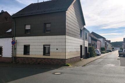 Haus zu verkaufen in Dillingen-Diefflen 6 zimmer