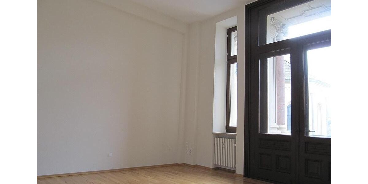 Etagenwohnung Markneukirchen - 5 Zimmer, 139 m&sup2;, 1.100&euro; | Angebot:25487030