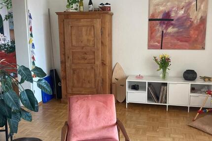 Zwischenmiete: 3-Zimmer-Wohnung mit Dachterrasse in Freiburg-Hasl