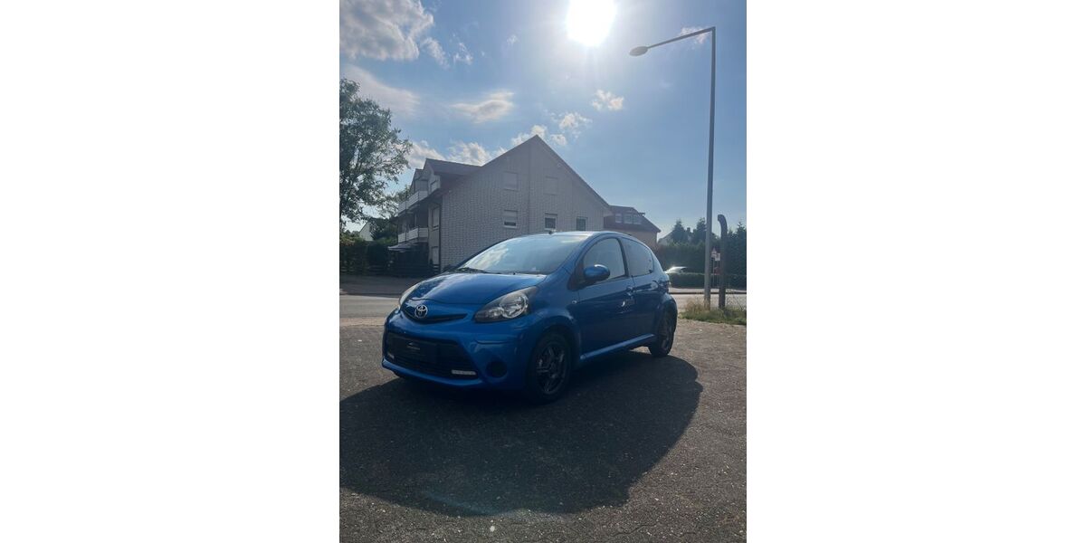 Toyota Aygo (X) 118.000 km 4.000 &euro; Detmold 32760