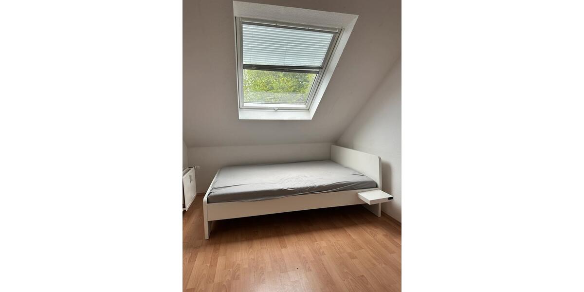 Etagenwohnung Bruchköbel - 4 Zimmer, 110 m&sup2;, 400&euro; | Angebot:25422433