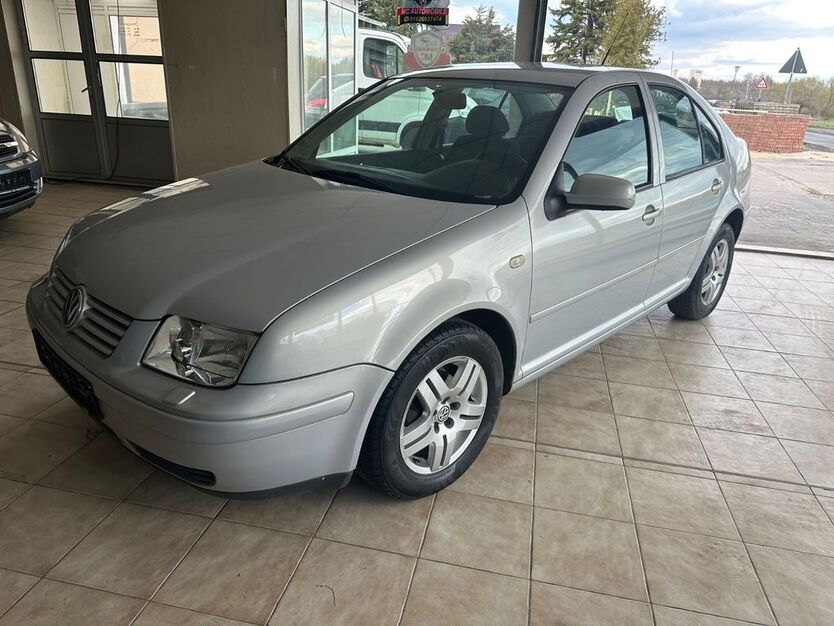 VW Bora 198.000 km 1.599 € Rositz 04617