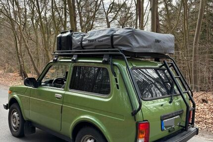 Lada Niva 74.000 km 14.900 &euro; Hamburg 22301