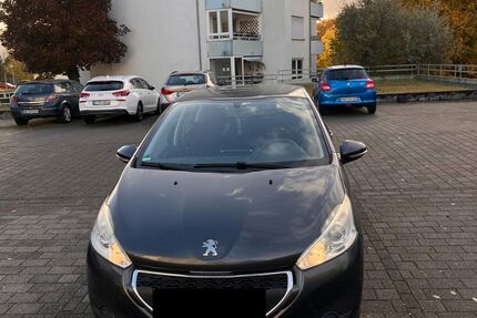Peugeot 208 181.315 km 3.600 &euro; Leonberg 71229