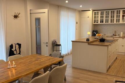 Haus Zemmer - 7 Zimmer, 200 m&sup2;, 444.000&euro; | Angebot:27156387