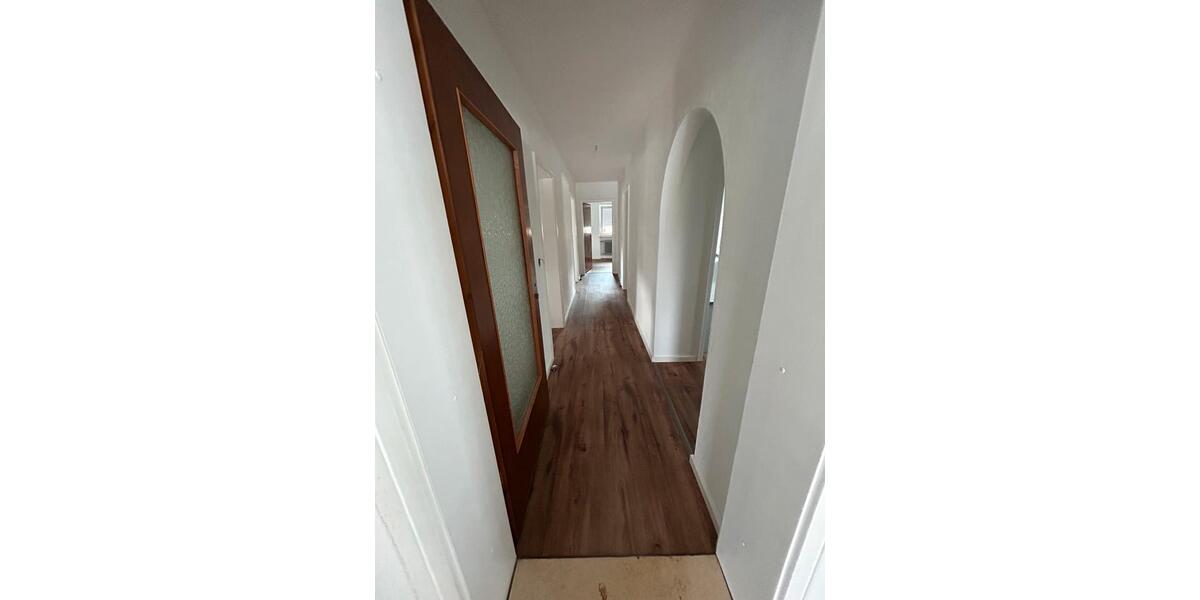 Etagenwohnung Mitteleschenbach - 5 Zimmer, 120 m&sup2;, 850&euro; | Angebot:26215565