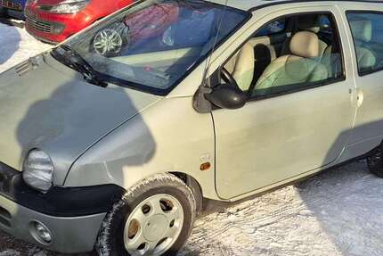 Renault Twingo 149.000 km 1.499 &euro; Berlin 13599