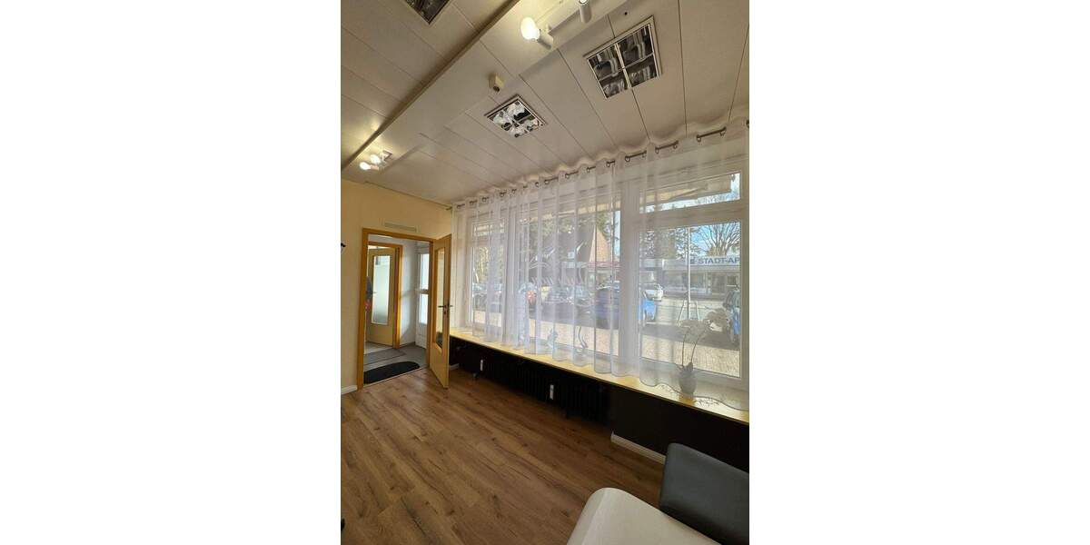 Gewerbeobjekt Wahlstedt - 1 Zimmer, 33 m&sup2;, 450&euro; | Angebot:25837458