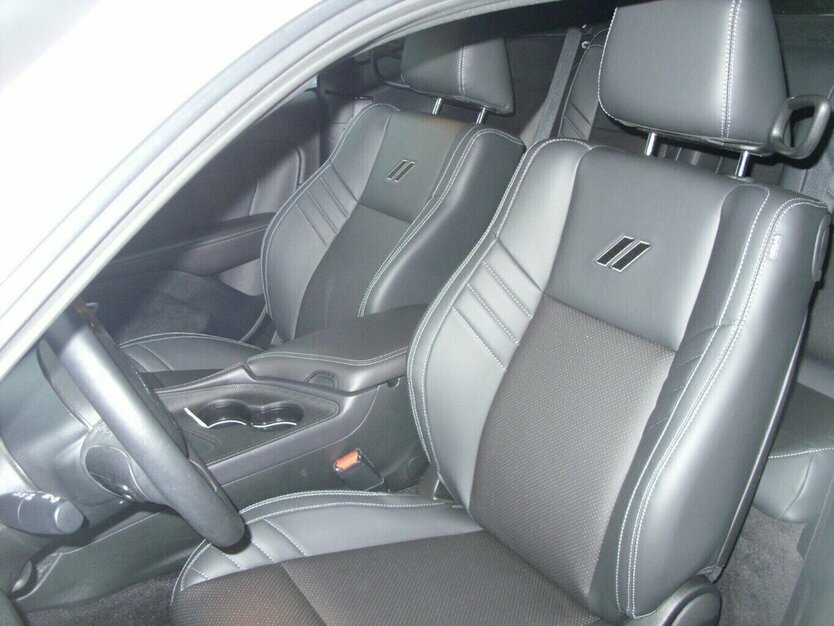 Dodge Challenger 3,6 Leder,Kamera,Sitzheizen 21.000 km 29.990 € Rudolstadt 07407