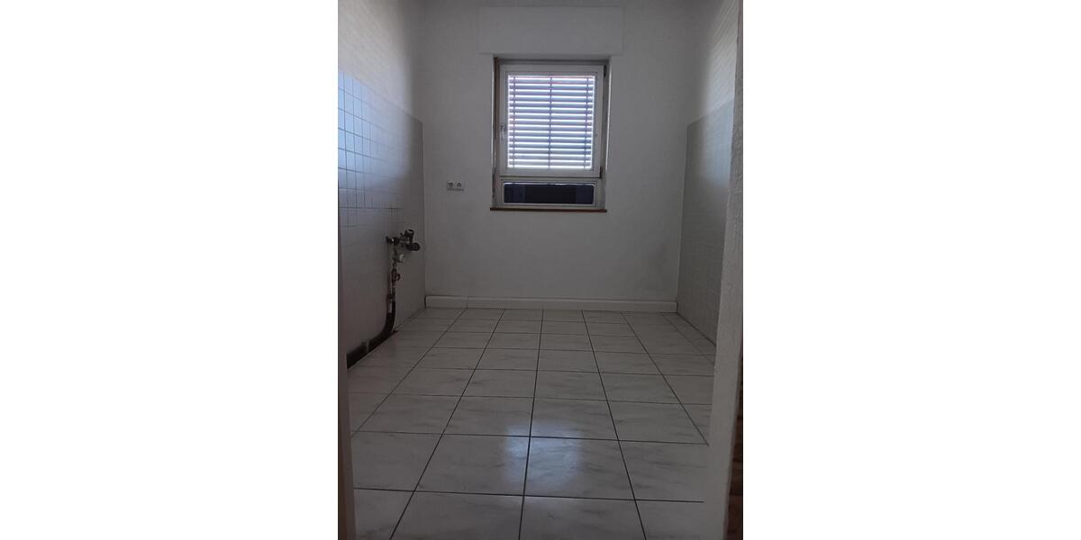 Etagenwohnung Goldbach - 3.5 Zimmer, 89 m&sup2;, 900&euro; | Angebot:25416856