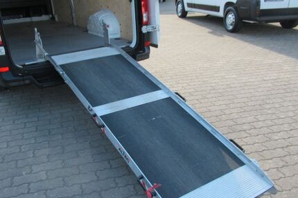 VW Crafter 228.180 km 16.900 € Rattelsdorf 96179