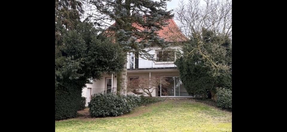 Villa Lohne (Oldenburg) - 9 Zimmer, 300 m&sup2;, 820.000&euro; | Angebot:26745362