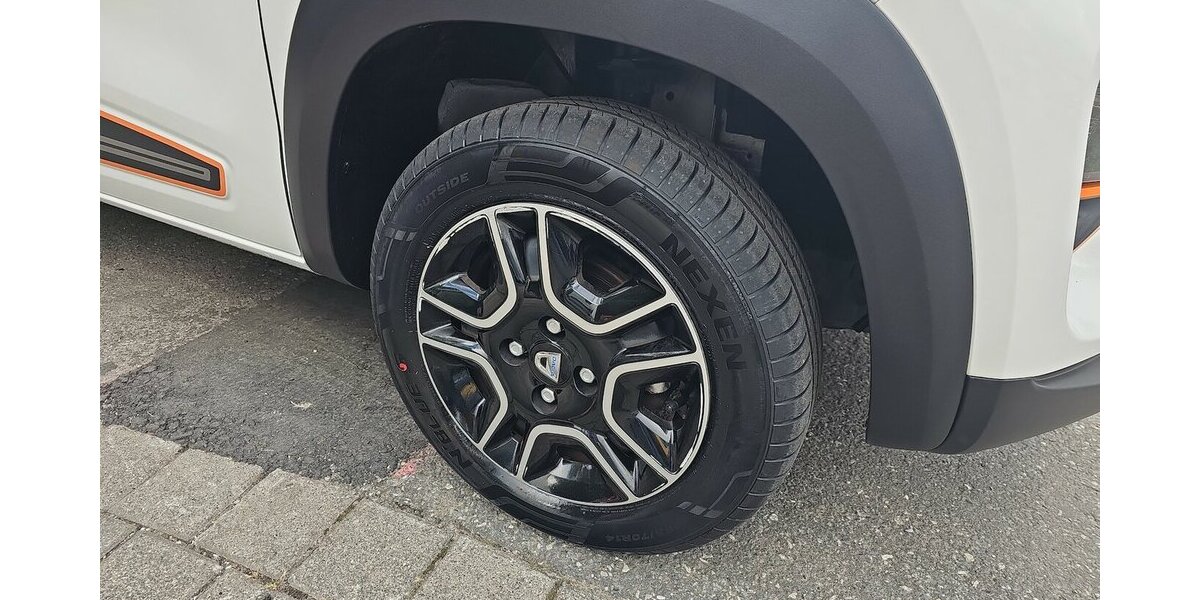 Dacia Spring Electric Comfort Plus CCS, Kamera, Navi 27.000 km 8.790 &euro; Schwalbach/Taunus 65824