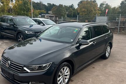VW Passat 202.000 km 8.900 &euro; Detmold 32758