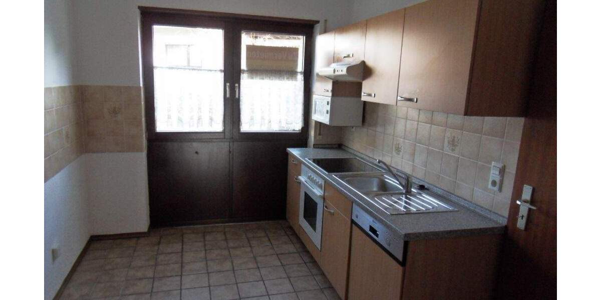 In ruhiger Lage, Reihenendhaus mit Garten und ausbaufähigem Dachgeschoss 5 zimmer