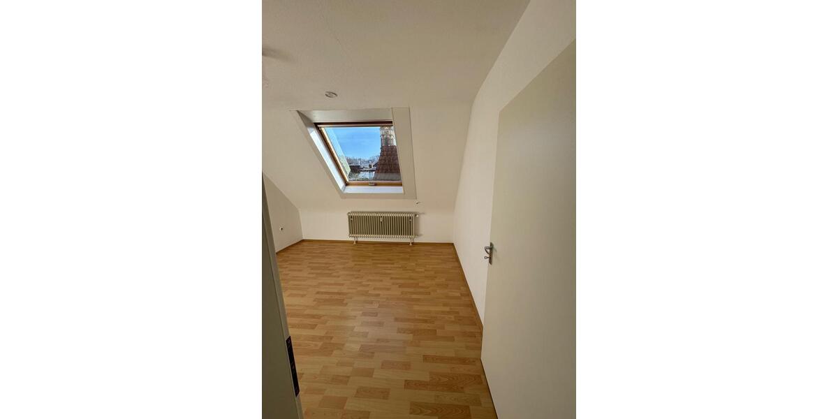 Dachgeschoßwohnung Wiesloch - 3 Zimmer, 53 m&sup2;, 750&euro; | Angebot:26237115
