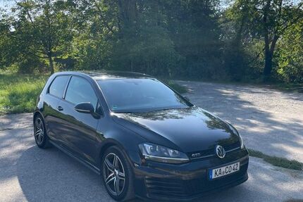VW Golf 165.000 km 14.700 € Kronau 76709