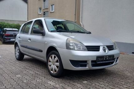 Renault Clio 101.000 km 2.200 € Herten 45699