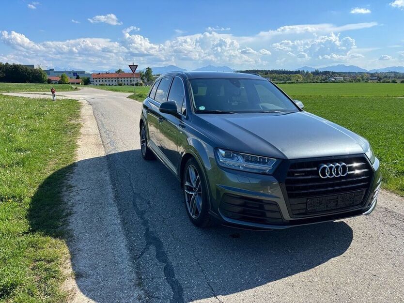 Q7