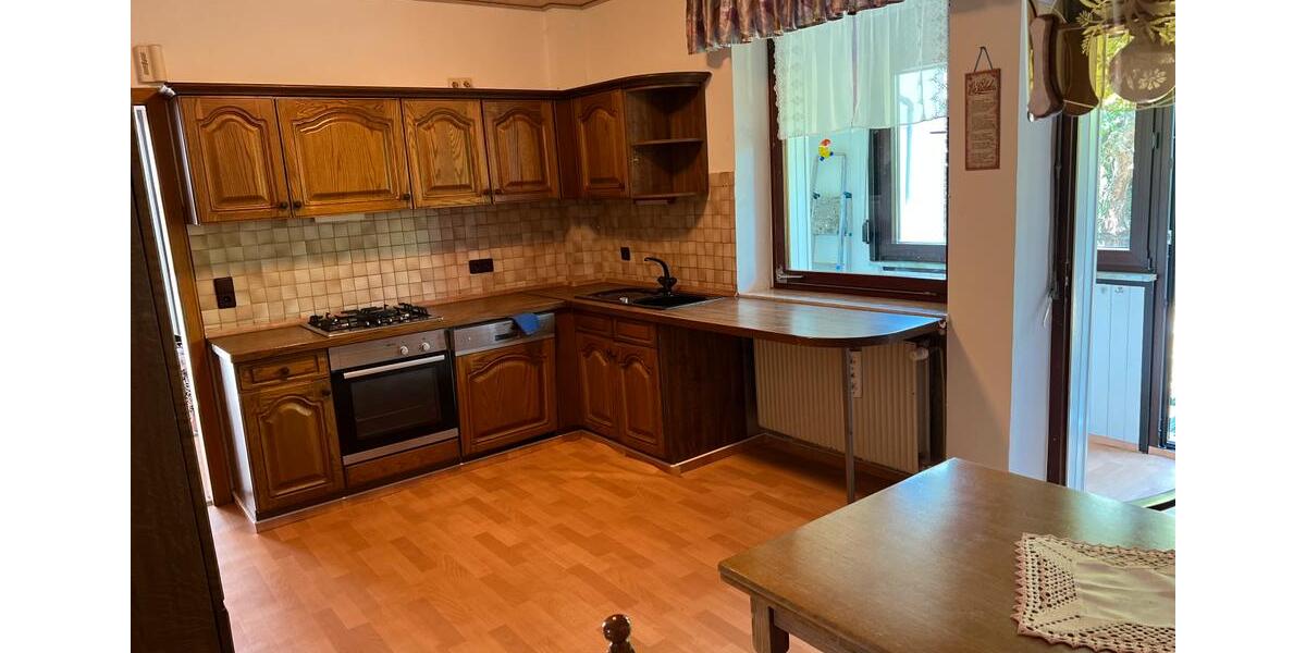 Doppelhaushälfte Saarbrücken West - 7 Zimmer, 145 m&sup2;, 190.000&euro; | Angebot:27030267