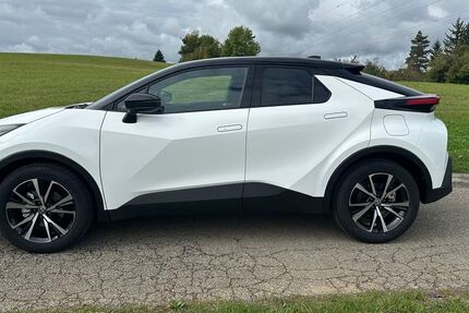 Toyota C-HR 7.300 km 32.800 &euro; Freudenstadt 72250