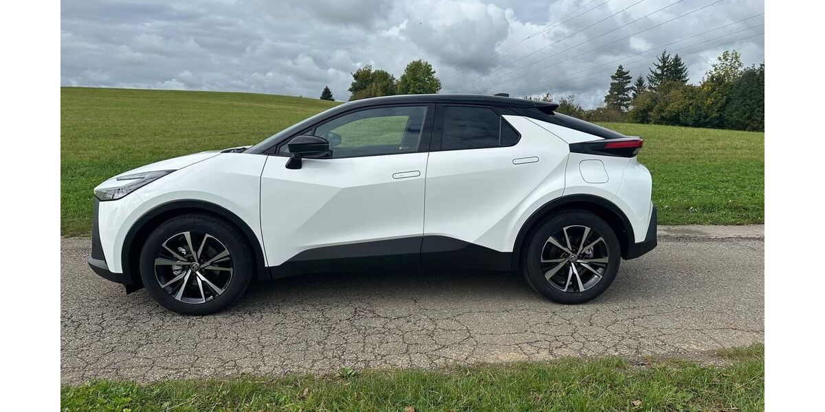 Toyota C-HR 7.300 km 32.800 &euro; Freudenstadt 72250