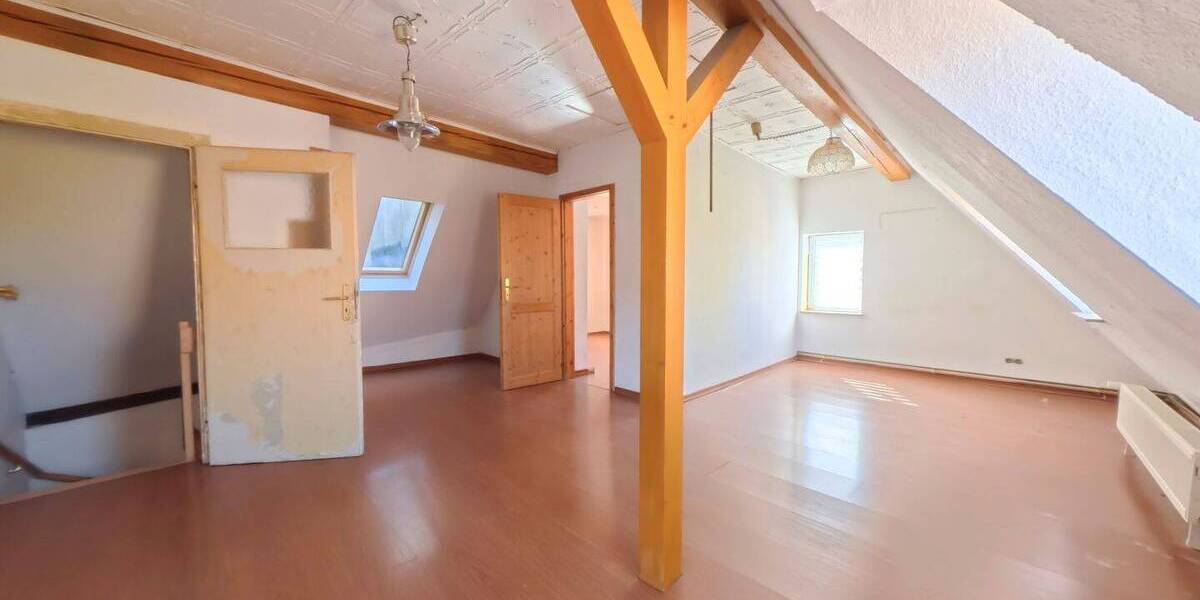 Einfamilienhaus Zeitz - 1 Zimmer, 120 m&sup2;, 120.000&euro; | Angebot:26868754